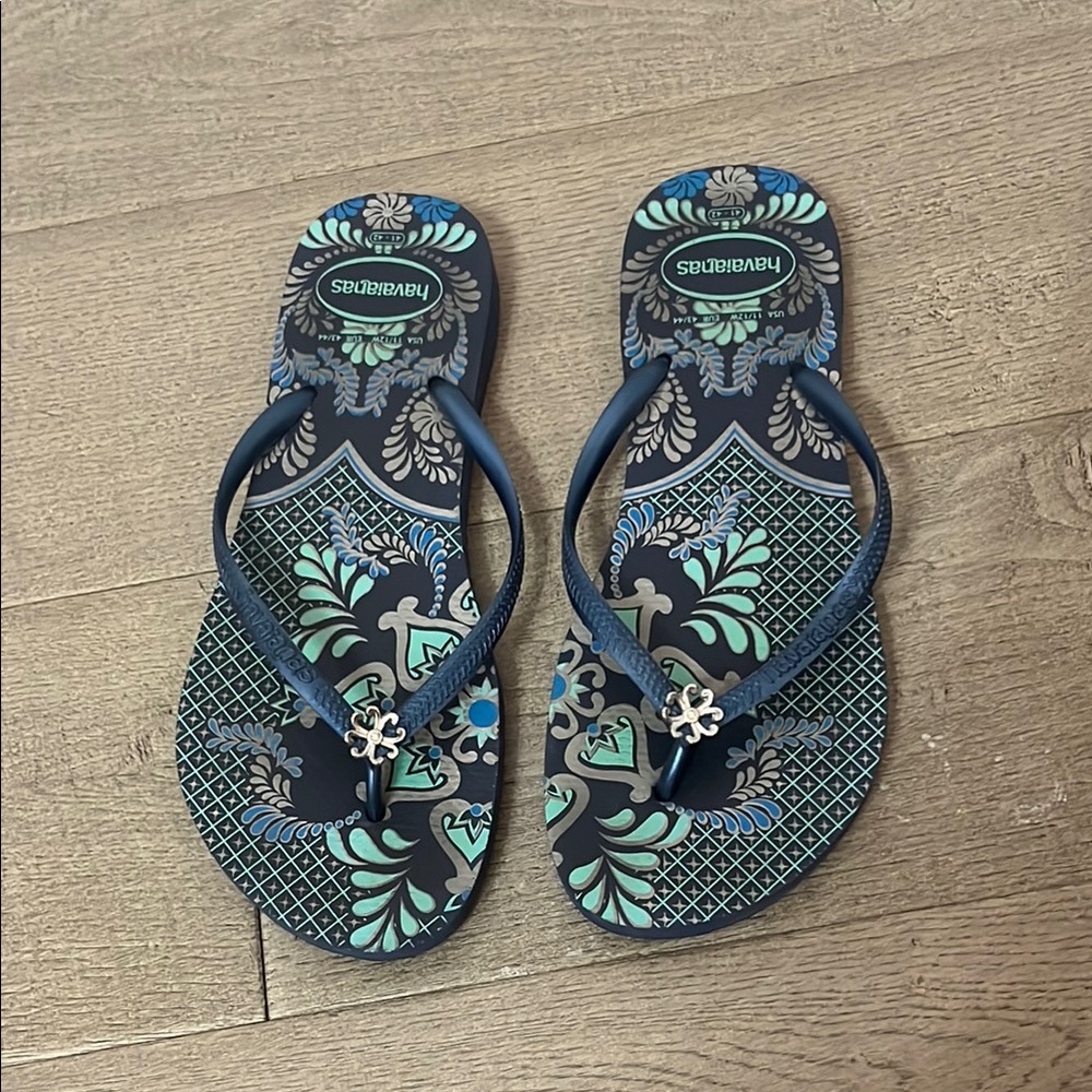 Havaianas Women's Blue floral Flip Flops with silver embellishment